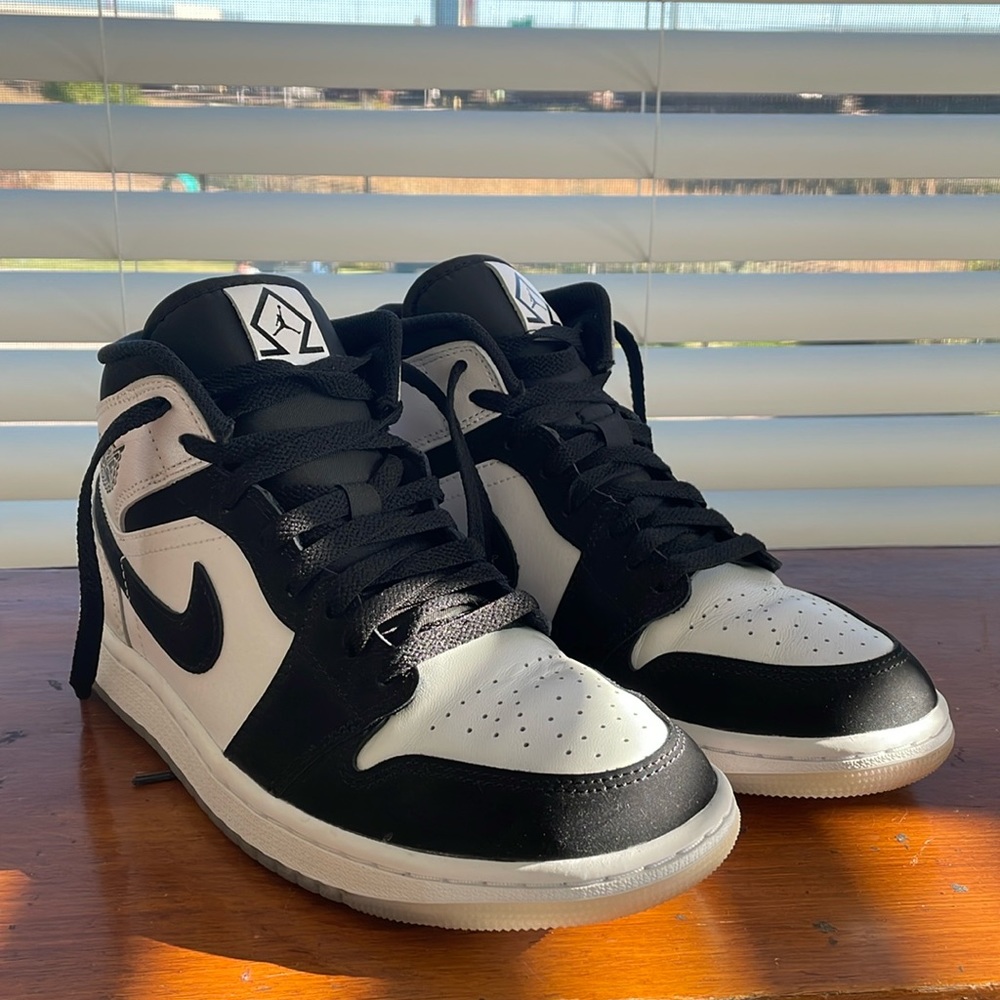 Nike Air Jordan Mid SE Men’s Shoes - Size 8
